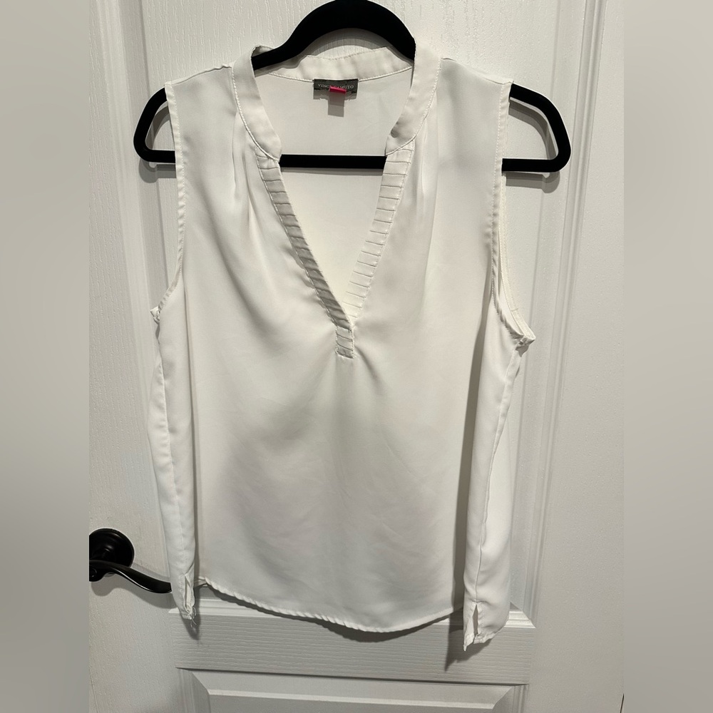 Vince Camuto V Neck Sleeveless Blouse White M